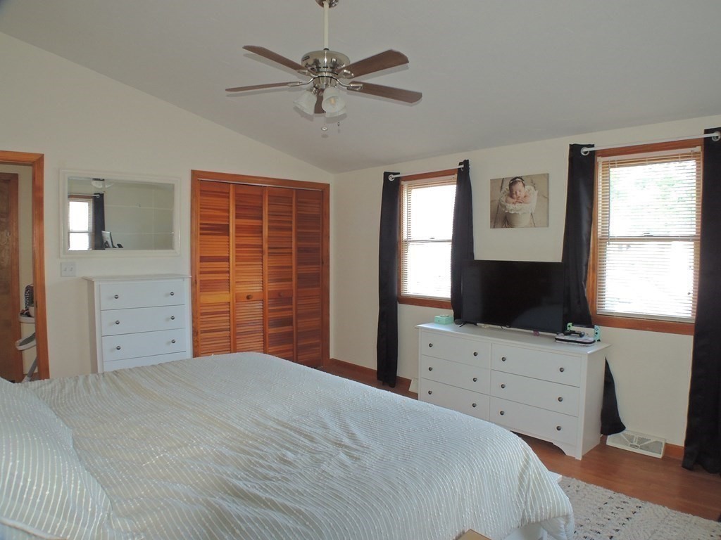 35 Bayview Street Wareham, MA 02571 - Photo 10 of 23