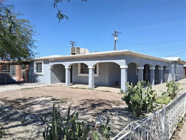 a front view of house with yard