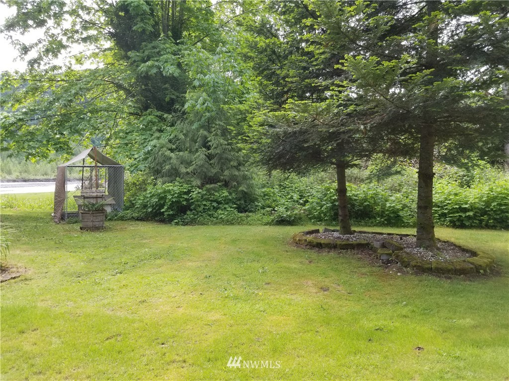 5800 Truck Road Deming, WA 98244 - Photo 12 of 17