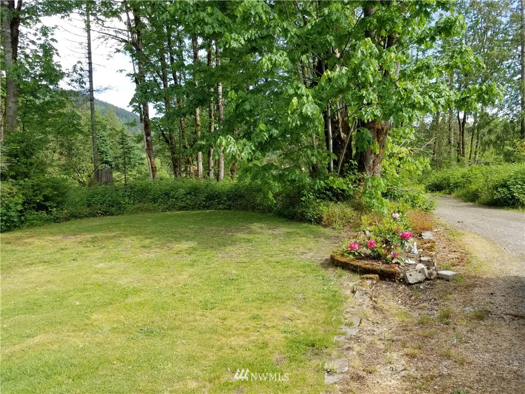 5800 Truck Road Deming, WA 98244 - Photo 13 of 17