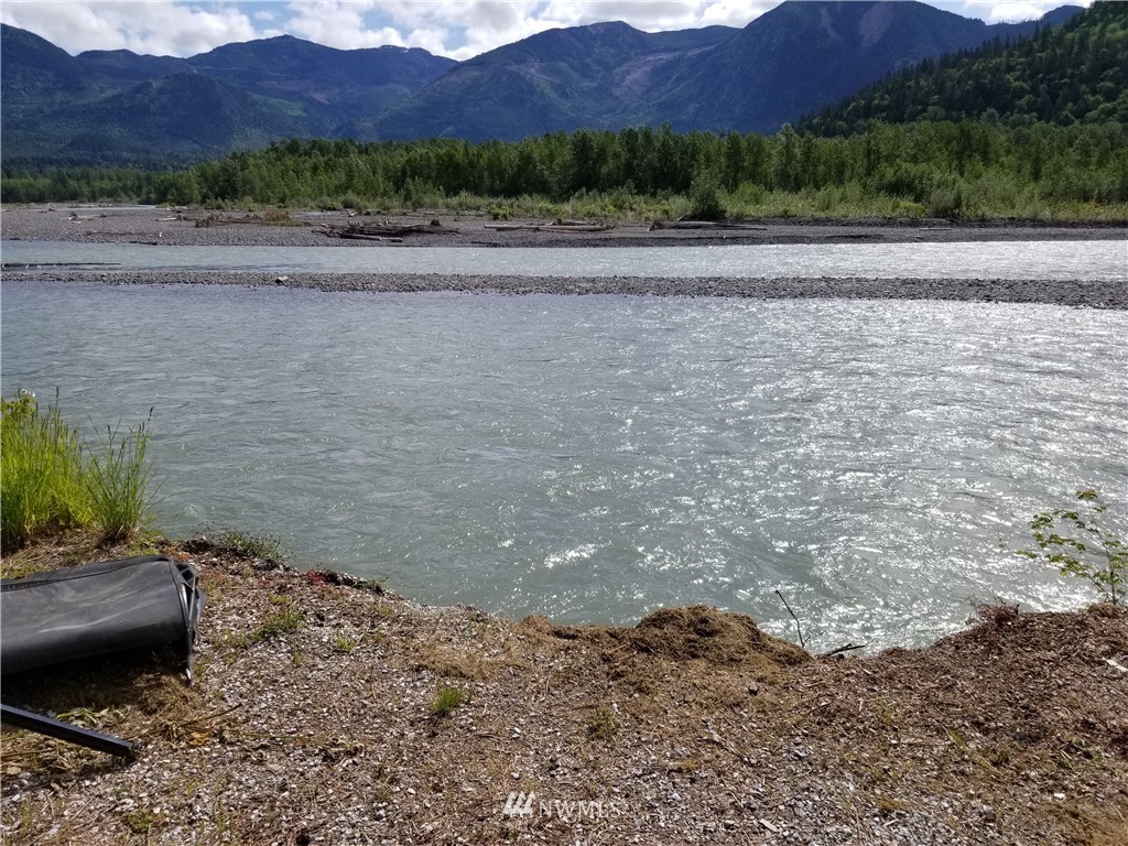 5800 Truck Road Deming, WA 98244 - Photo 3 of 17