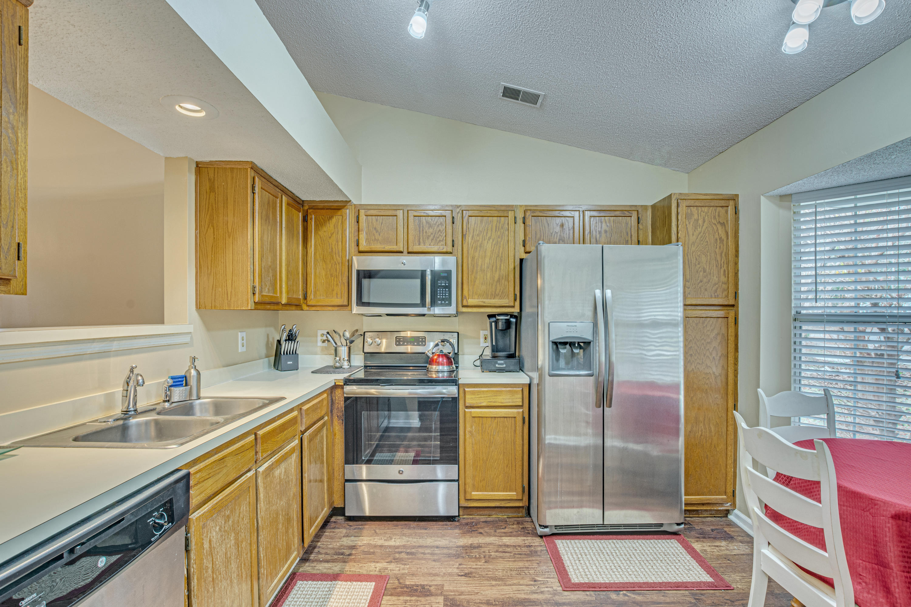 267 Two Hitch Road Goose Creek, SC 29445 - Photo 10 of 28 11
