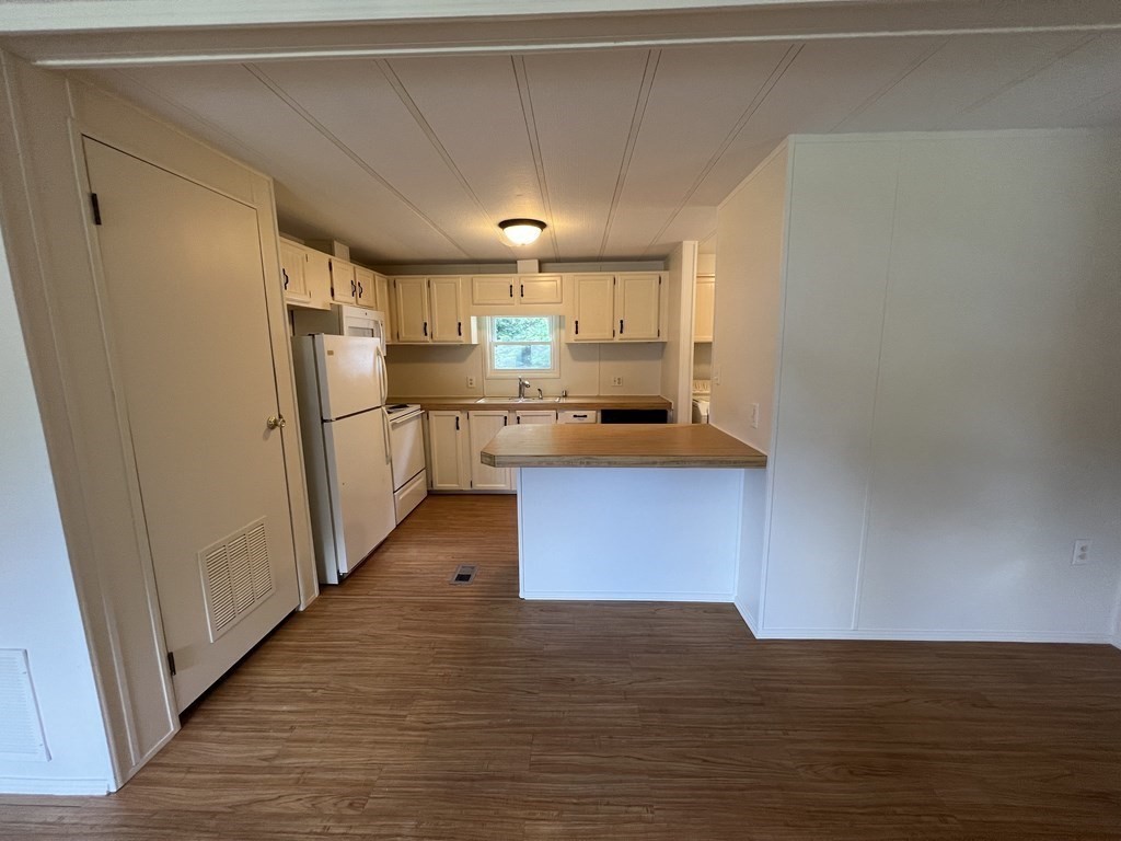 239 Ayer Road, Unit L 89 Littleton, MA 01460 - Photo 8 of 21 Gallery Image 8