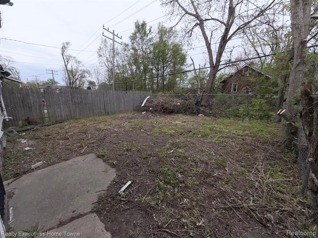 2569 Alter Road Detroit, MI 48215 - Photo 3 of 27