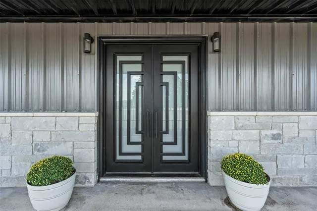 a view of a entryway of the house