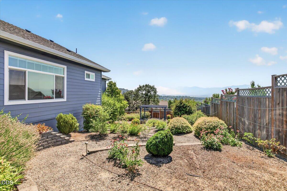 4200 Falcon Ridge Terrace Medford, OR 97504 - Photo 40 of 48 Gallery Image 40