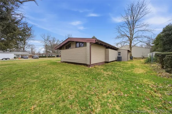 $199,500 | 1019 Allison Lane, Jeffersonville, IN 47130