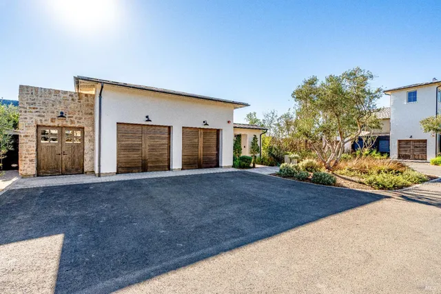 $4,150,000 | 110 Vintners Court, Napa, CA 94559