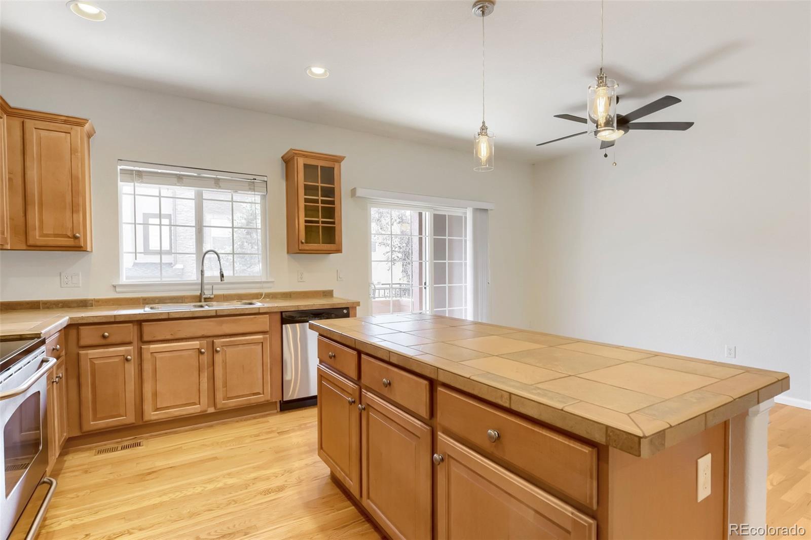 9450 Ridgeline Boulevard, Unit G Littleton, CO 80129 - Photo 9 of 32 Gallery Image 9