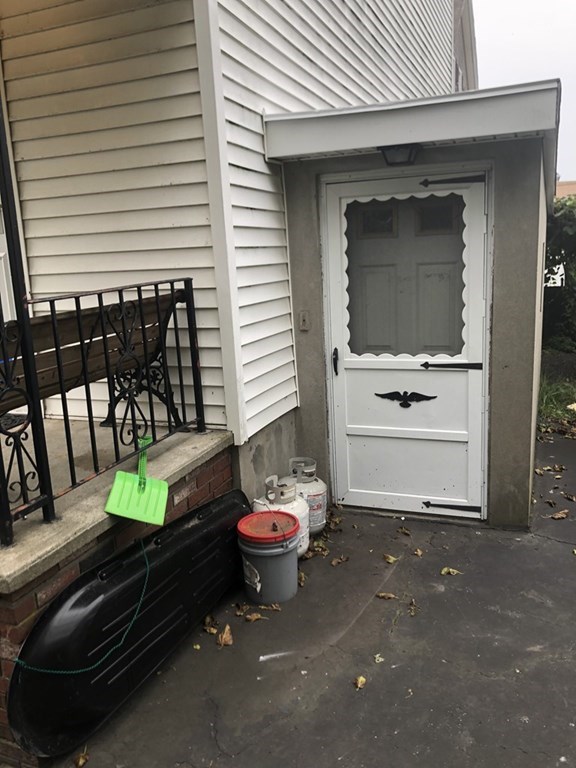 384 Mulberry Street Fall River, MA 02721 - Photo 3 of 10 Gallery Image 3