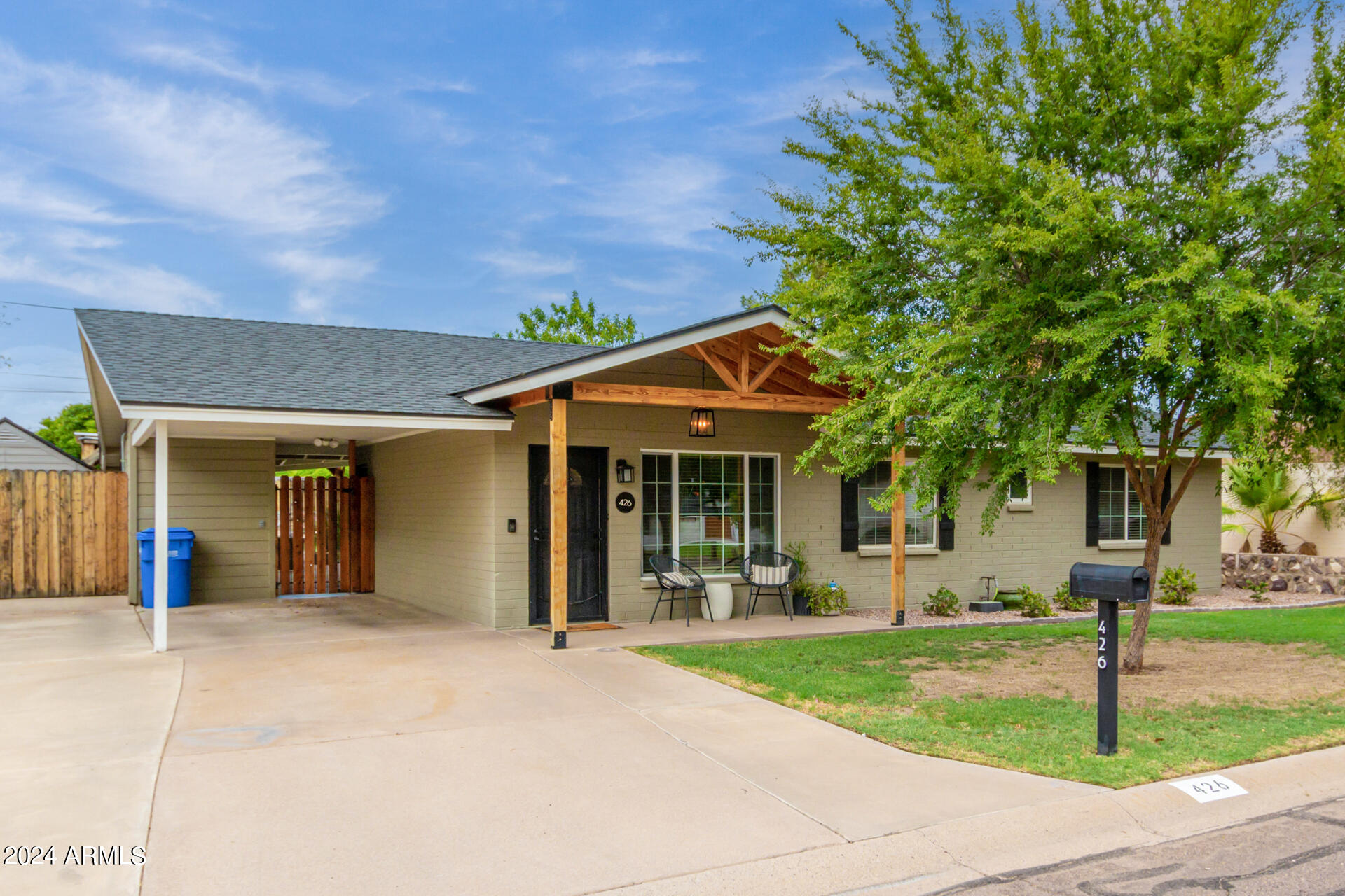 426 East Griswold Road Phoenix, AZ 85020 - Photo 2 of 30 04 - Griswold