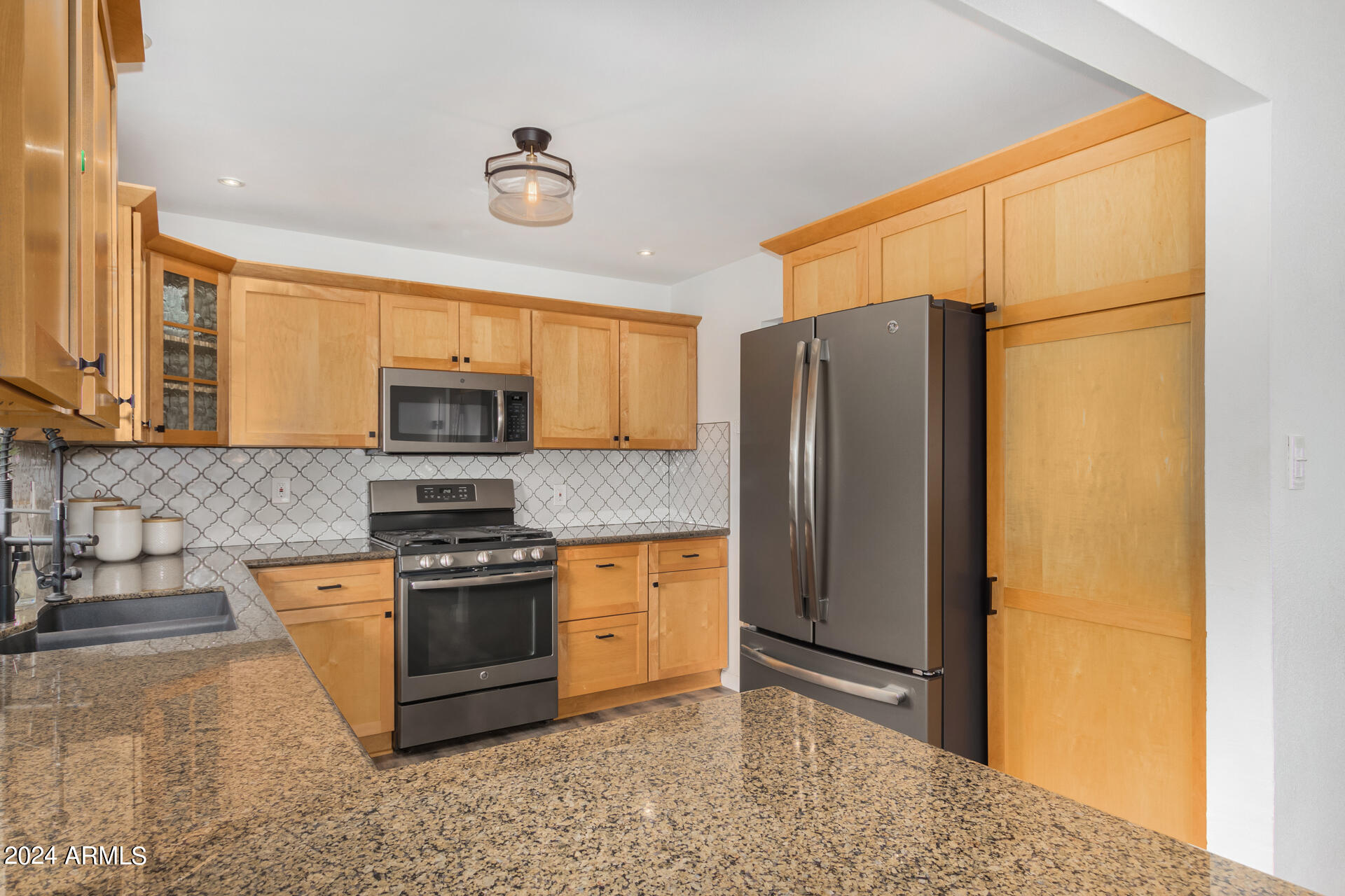 426 East Griswold Road Phoenix, AZ 85020 - Photo 9 of 30 15 - Griswold