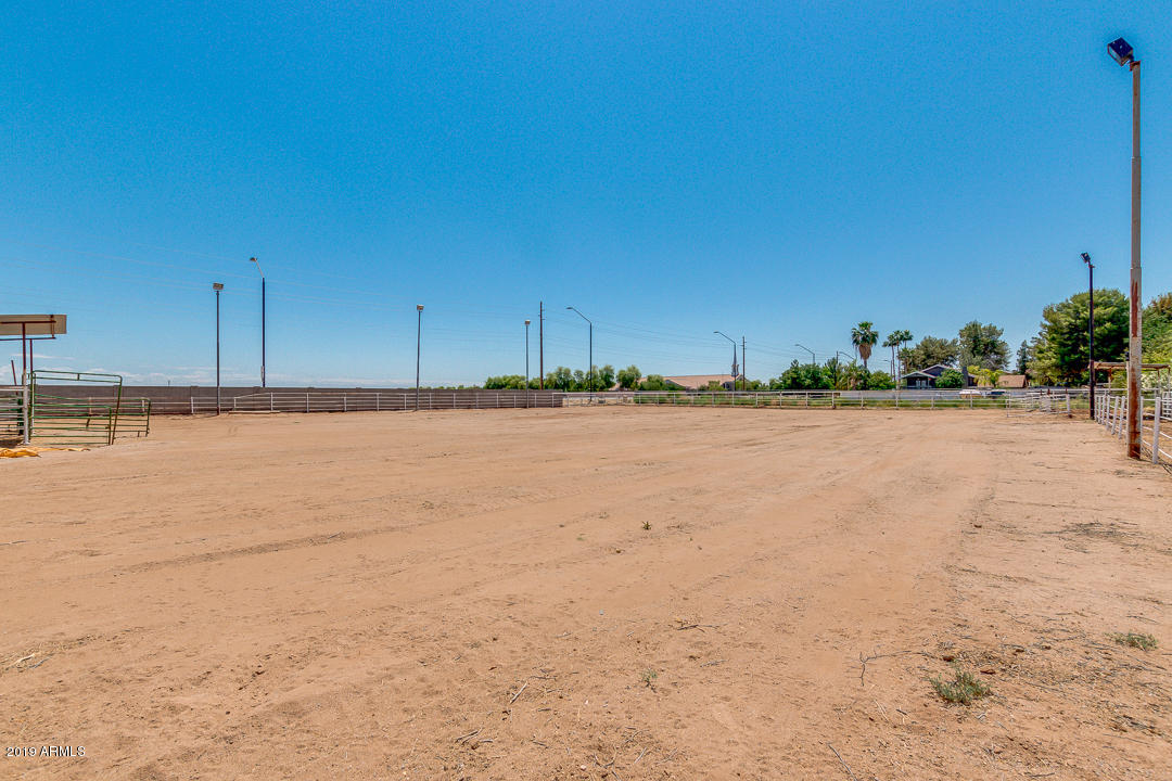 2377 East Willis Road Gilbert, AZ 85297 - Photo 7 of 11