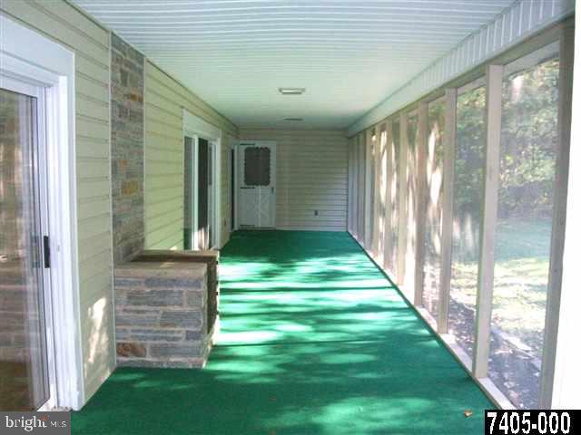 899 Racetrack Road Abbottstown, PA 17301 - Photo 11 of 14 Gallery Image 11