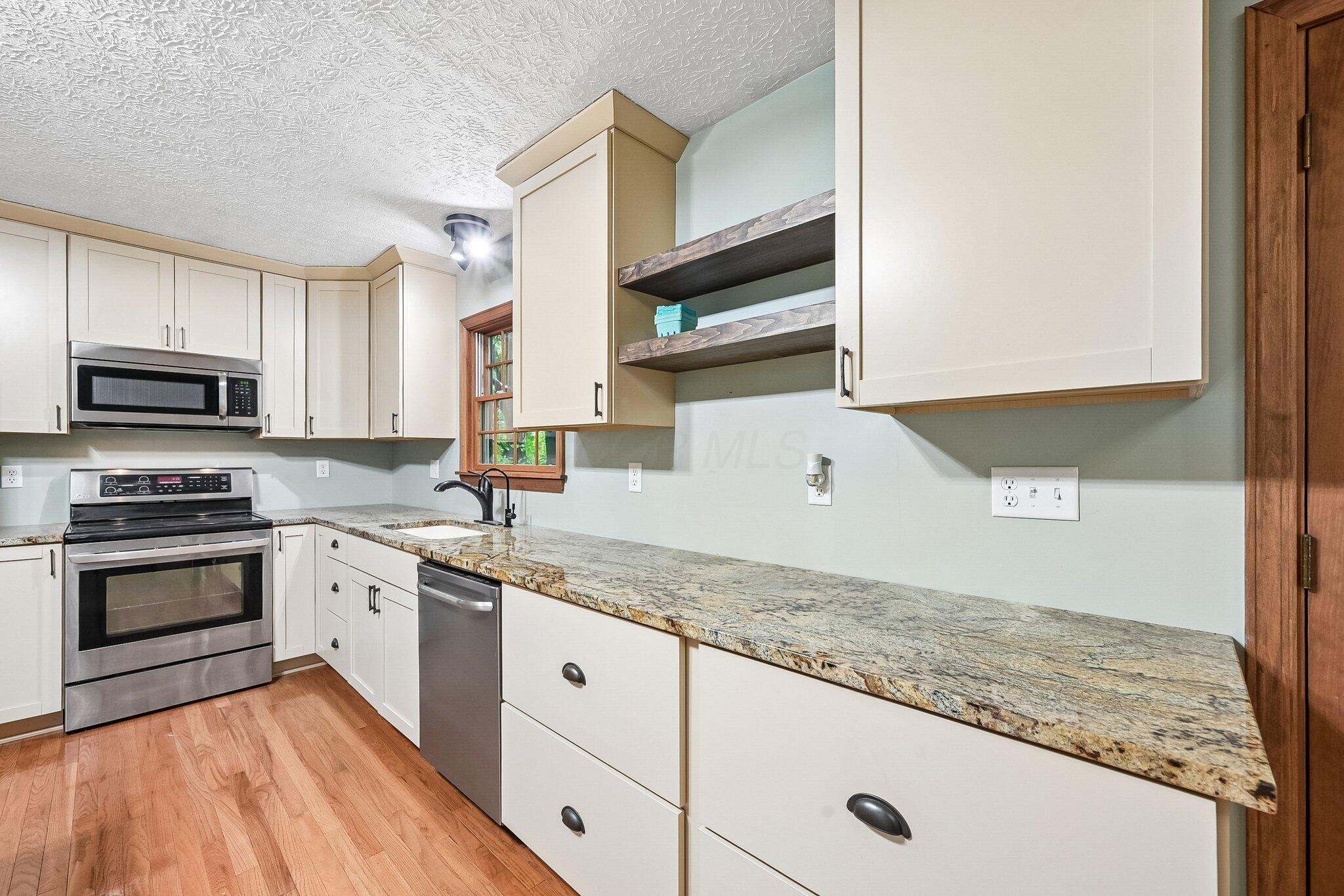 12120 Young Road Amanda, OH 43102 - Photo 18 of 114 Kitchen