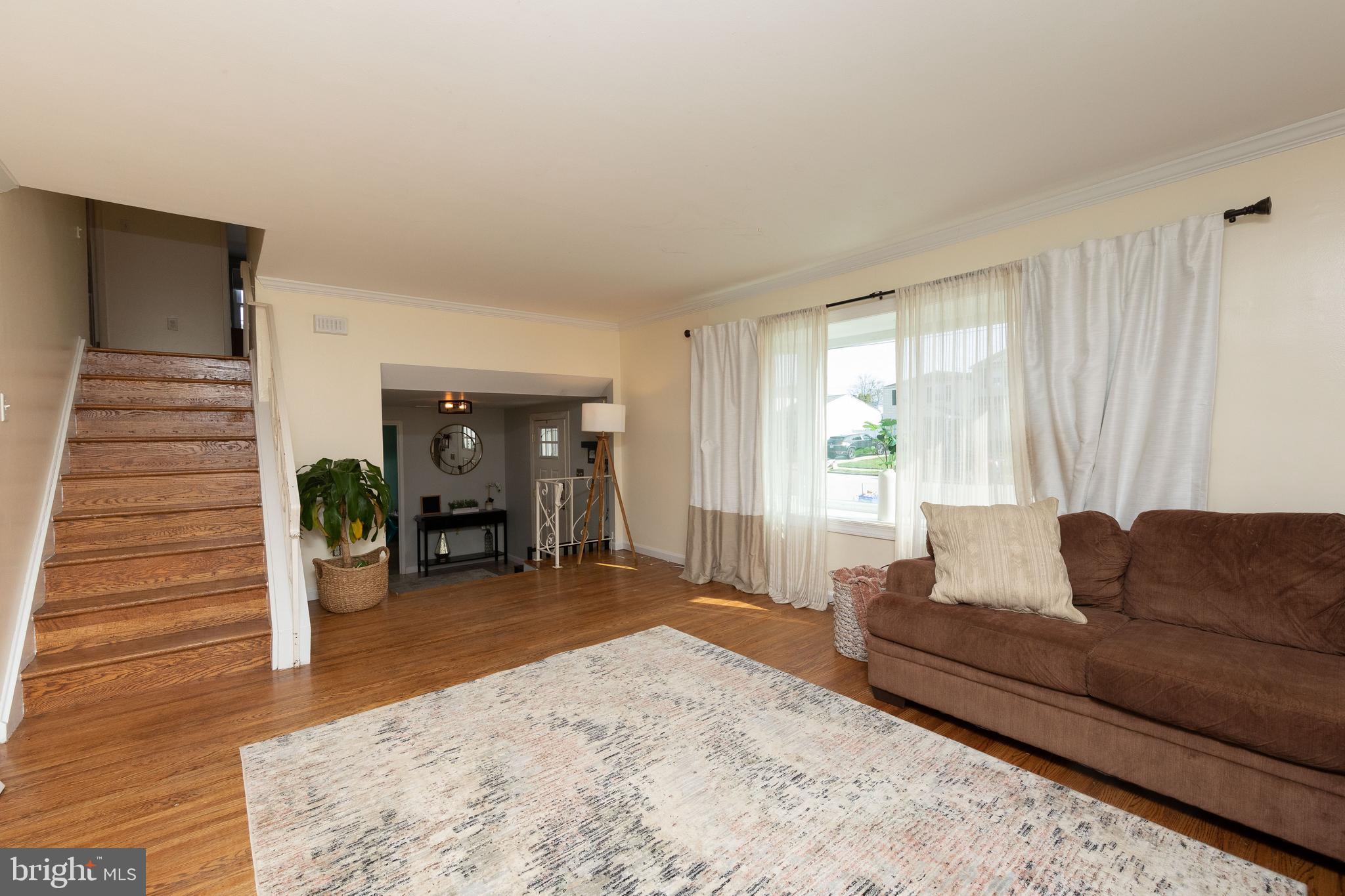 9716 Glenhope Road Philadelphia, PA 19115 - Photo 3 of 23