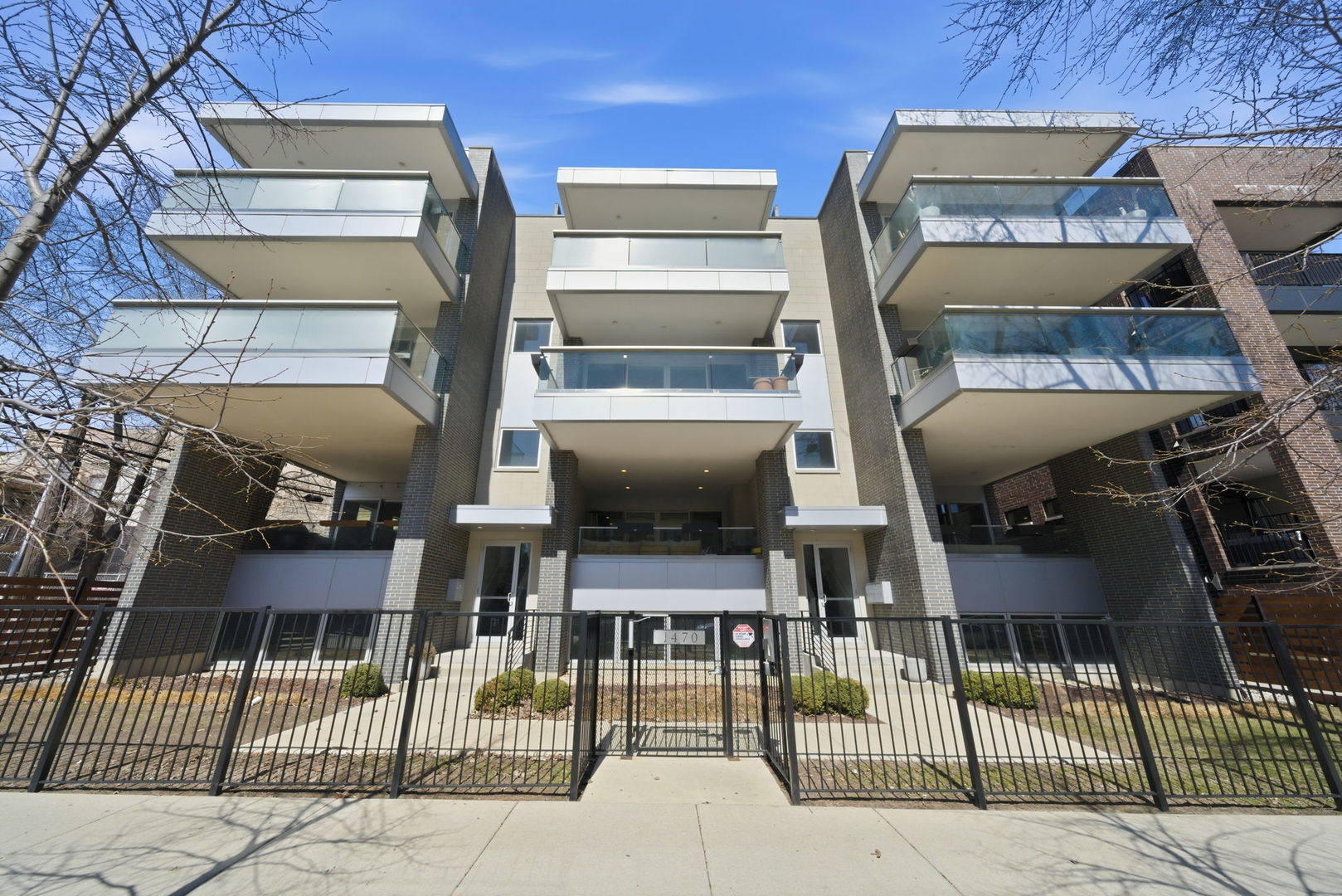1470 West Winona Street, Unit 102 Chicago, IL 60640 - Photo 1 of 29