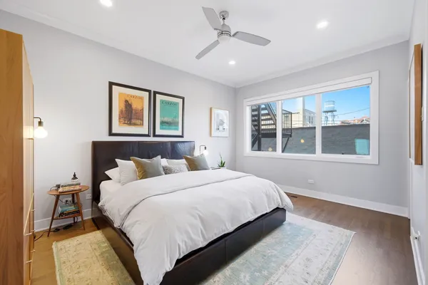 $925,000 | 1470 West Winona Street, Unit 102, Chicago, IL 60640