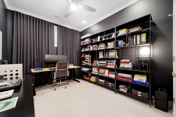 $925,000 | 1470 West Winona Street, Unit 102, Chicago, IL 60640