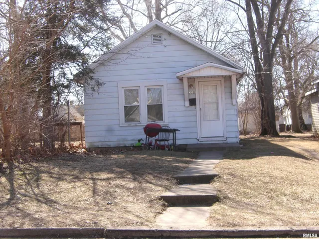 $29,500 | 2328 West Antoinette Street, Peoria, IL 61605