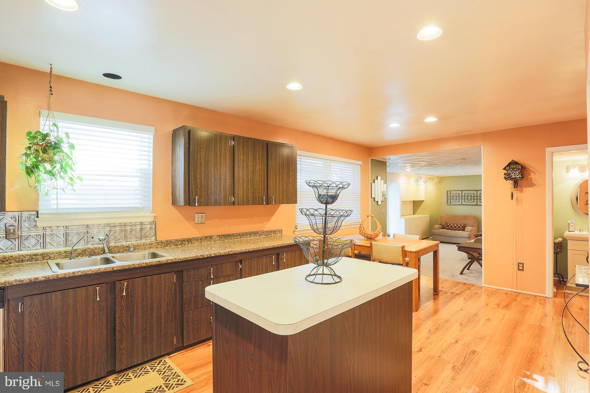 4003 Winlee Road Randallstown, MD 21133 - Photo 10 of 29 Kitchen