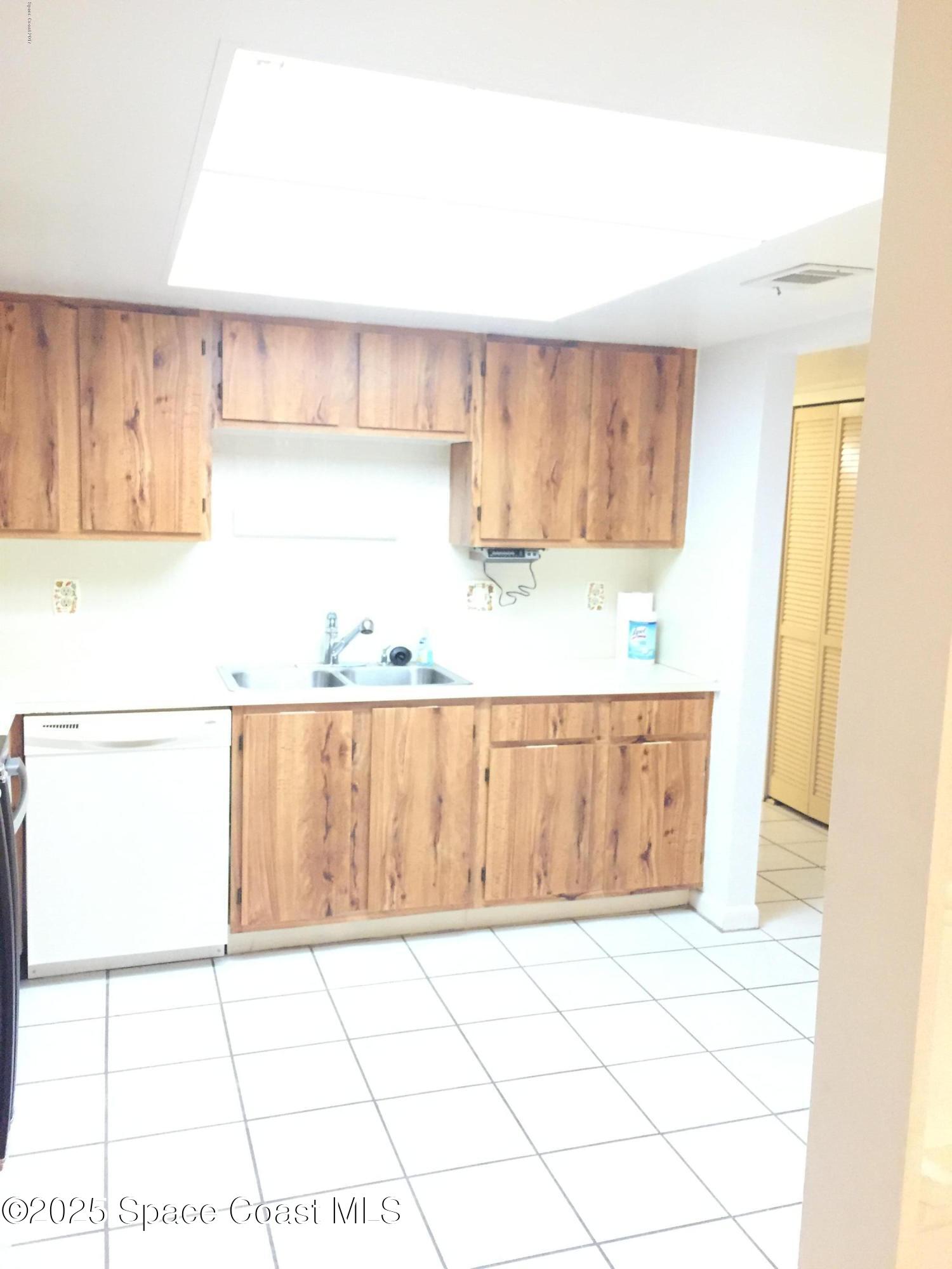 3213 Murrell Road, Unit 207 Rockledge, FL 32955 - Photo 6 of 15 KITCHEN 3