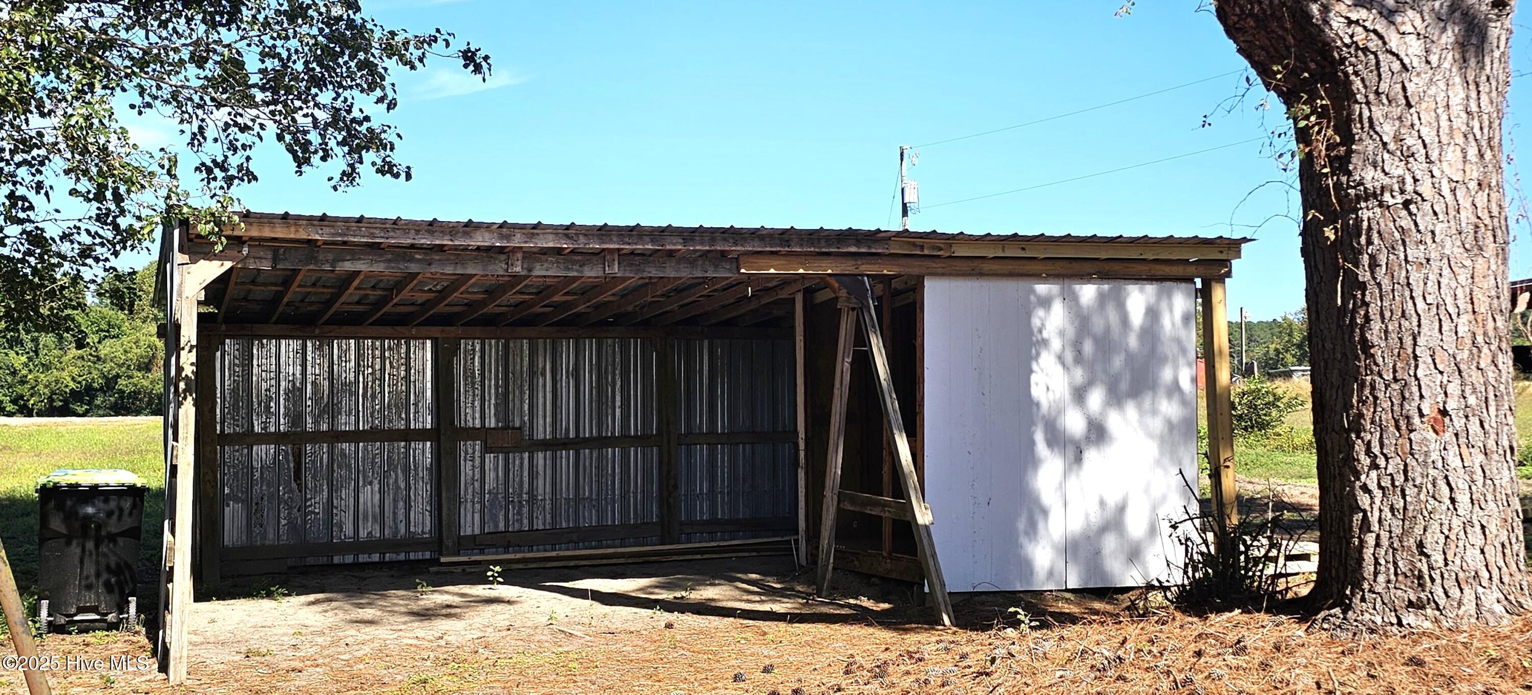 1122 Zion Church Road Conway, NC 27820 - Photo 29 of 32 Shed
