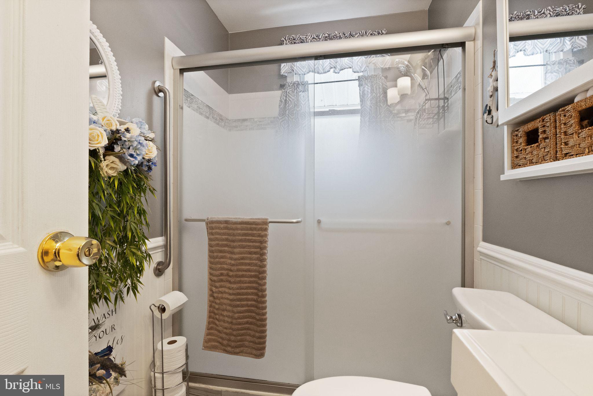 7411 Bull Run Road Manassas, VA 20111 - Photo 20 of 55 Full Bathroom