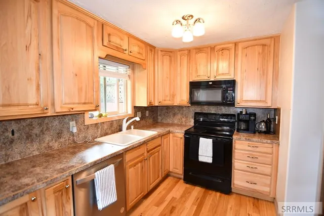 $389,999 | 10230 North Dorian Avenue, Idaho Falls, ID 83401