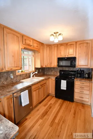 $389,999 | 10230 North Dorian Avenue, Idaho Falls, ID 83401