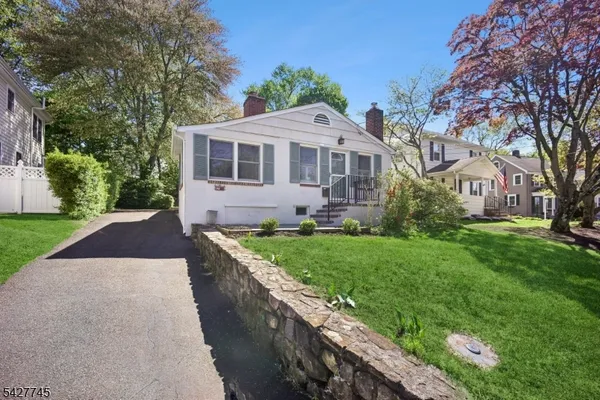 $3,600 | 32 Center Street, Bernardsville, NJ 07924