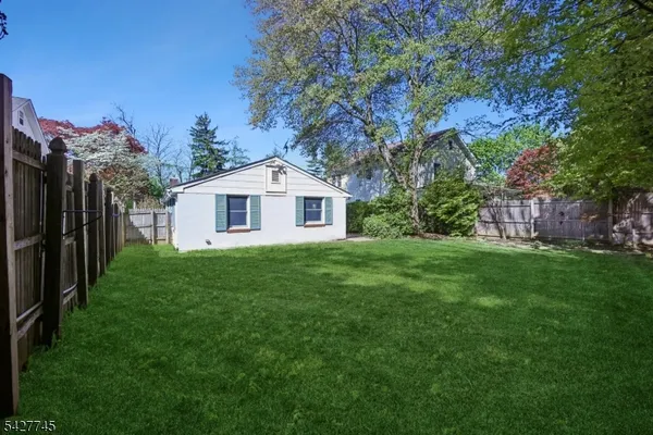 $3,600 | 32 Center Street, Bernardsville, NJ 07924