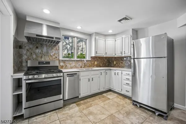 $3,600 | 32 Center Street, Bernardsville, NJ 07924