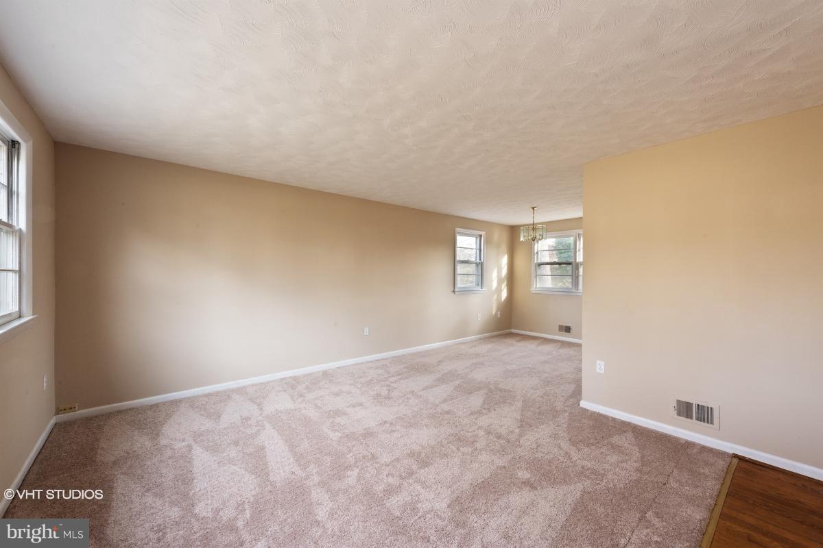 5109 Taft Road Temple Hills, MD 20748 - Photo 3 of 23 Living Room