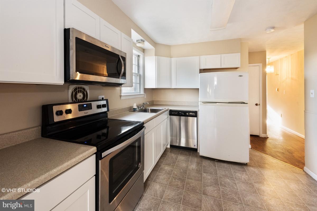 5109 Taft Road Temple Hills, MD 20748 - Photo 10 of 23 Kitchen