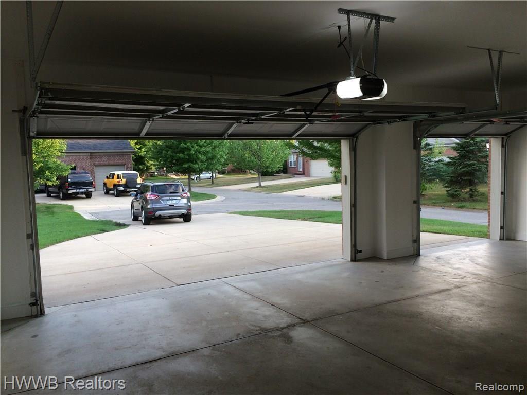 49627 Great Falls Road Canton, MI 48188 - Photo 9 of 9 House10 Garage.jpg