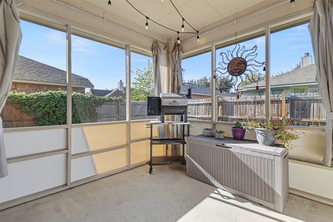 1520 Tonia Loop Round Rock, TX 78665 - Photo 27 of 32 a very nice looking room with a large window