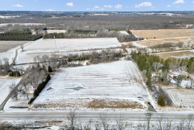 $357,000 | 60 Jackson Wi 53037, Jackson, WI 53037