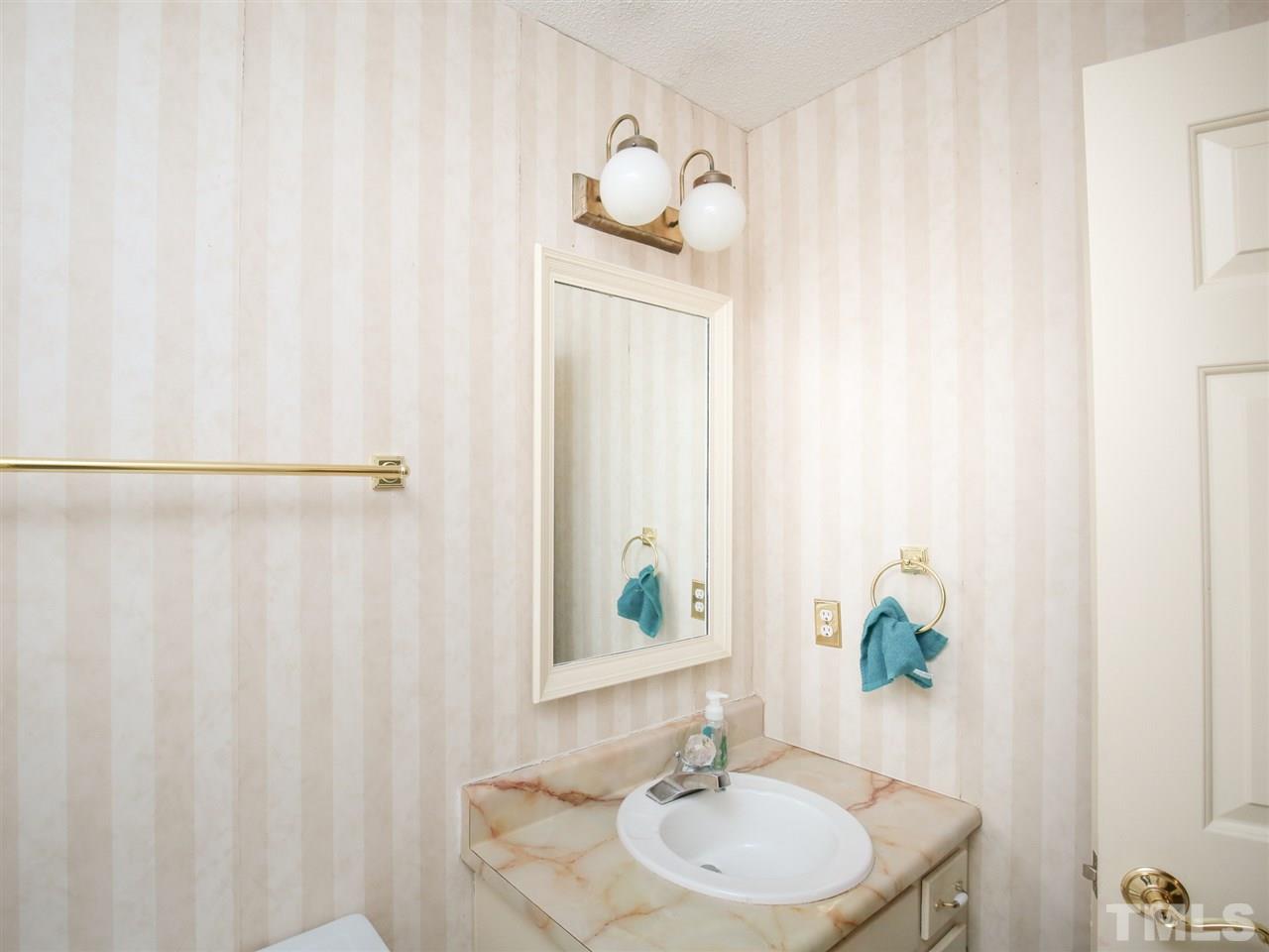 6418 Meadow View Drive Raleigh, NC 27609 - Photo 18 of 25