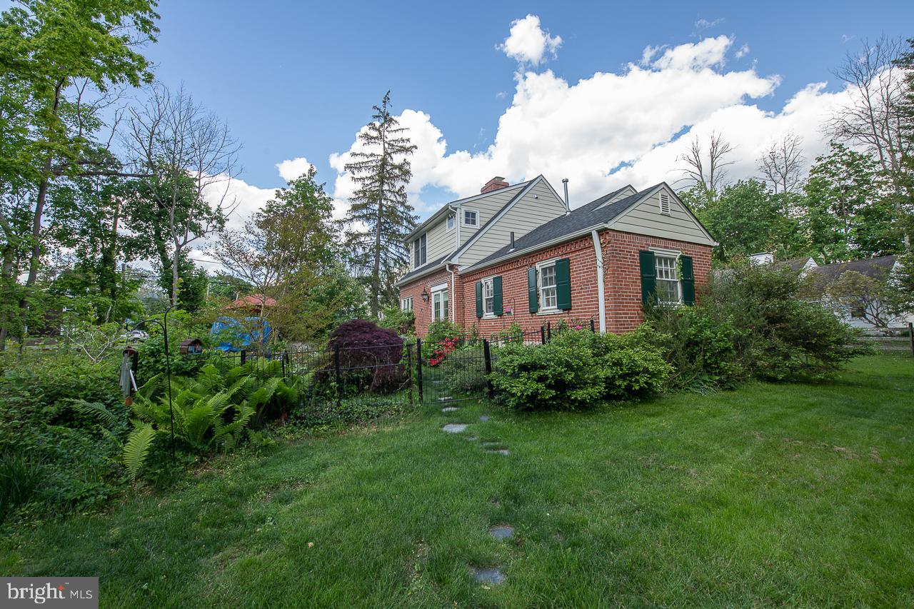 164 Conestoga Road Wayne, PA 19087 - Photo 4 of 30 Gallery Image 4