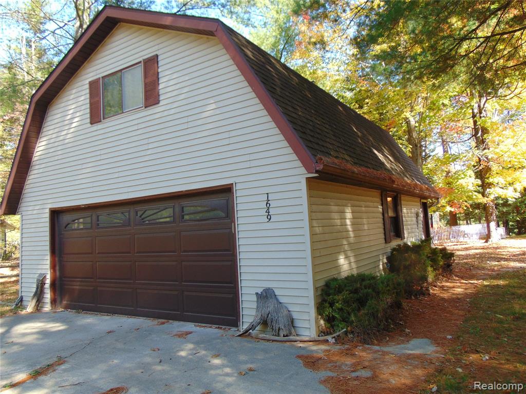 1649 Maple Point Road Beaverton, MI 48612 - Photo 5 of 25