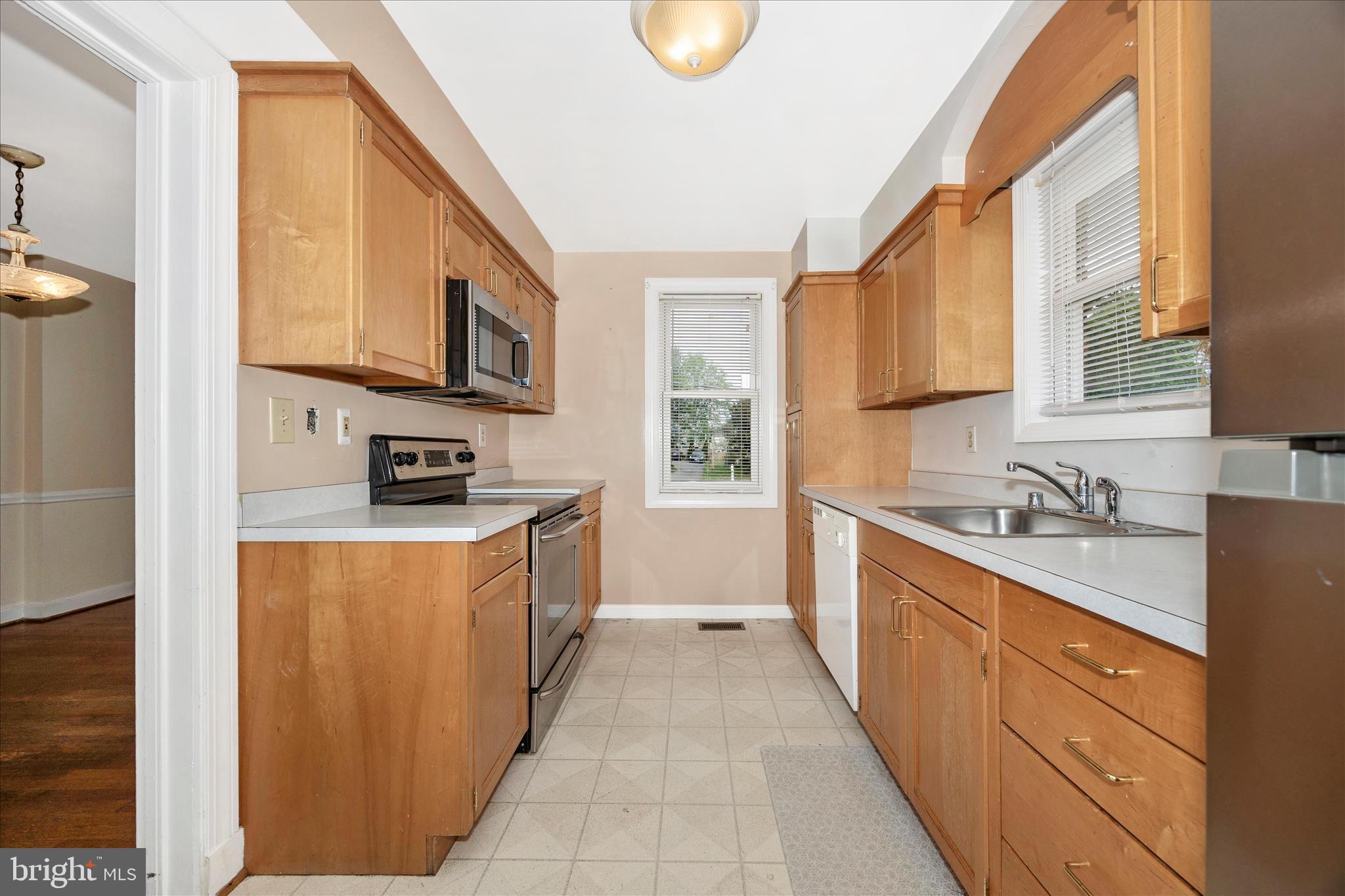 25628 Ridge Road Damascus, MD 20872 - Photo 12 of 42 OLIA5343