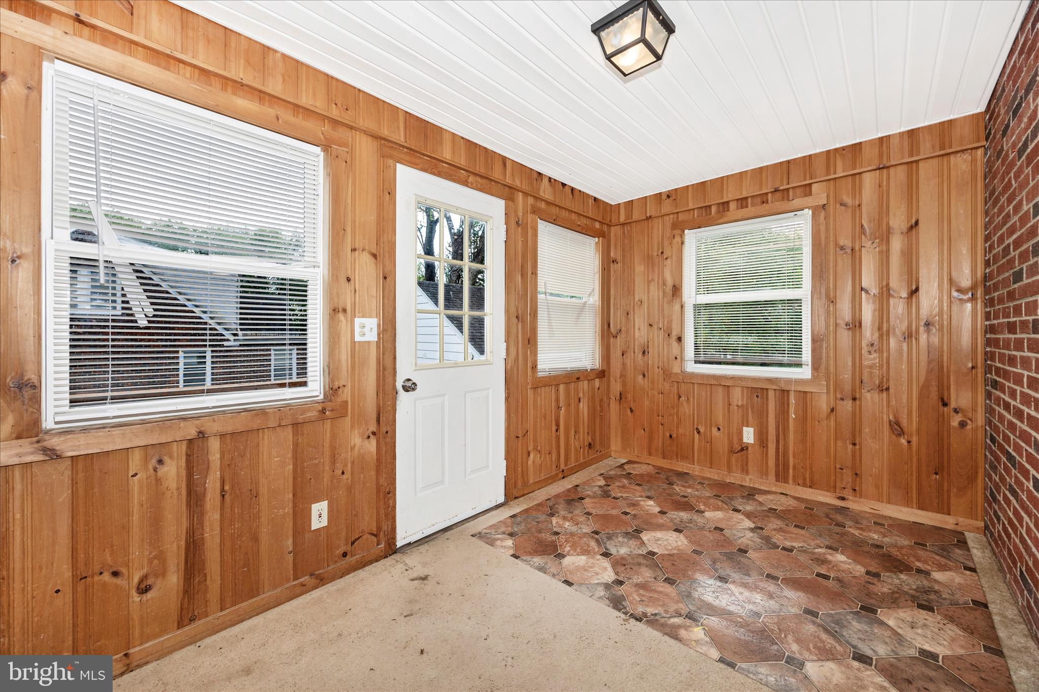 25628 Ridge Road Damascus, MD 20872 - Photo 17 of 42 OLIA5351