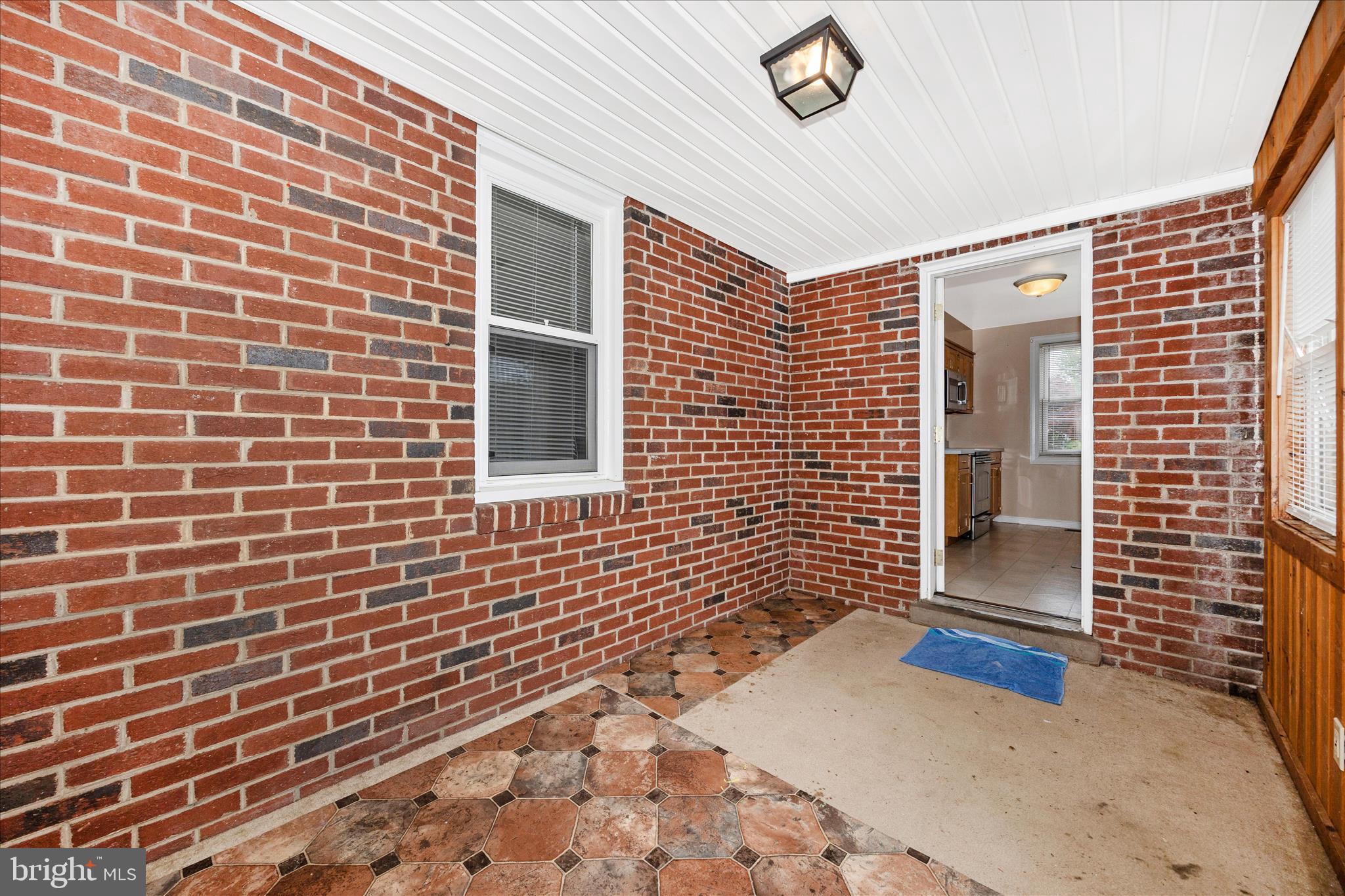 25628 Ridge Road Damascus, MD 20872 - Photo 18 of 42 OLIA5355