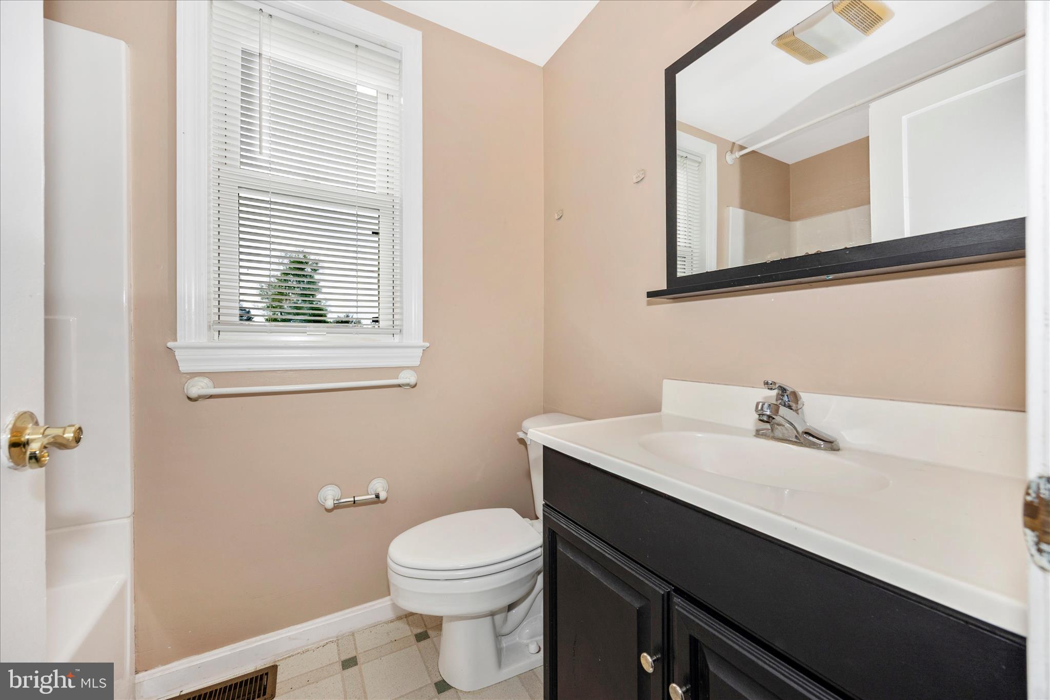 25628 Ridge Road Damascus, MD 20872 - Photo 23 of 42 OLIA5366