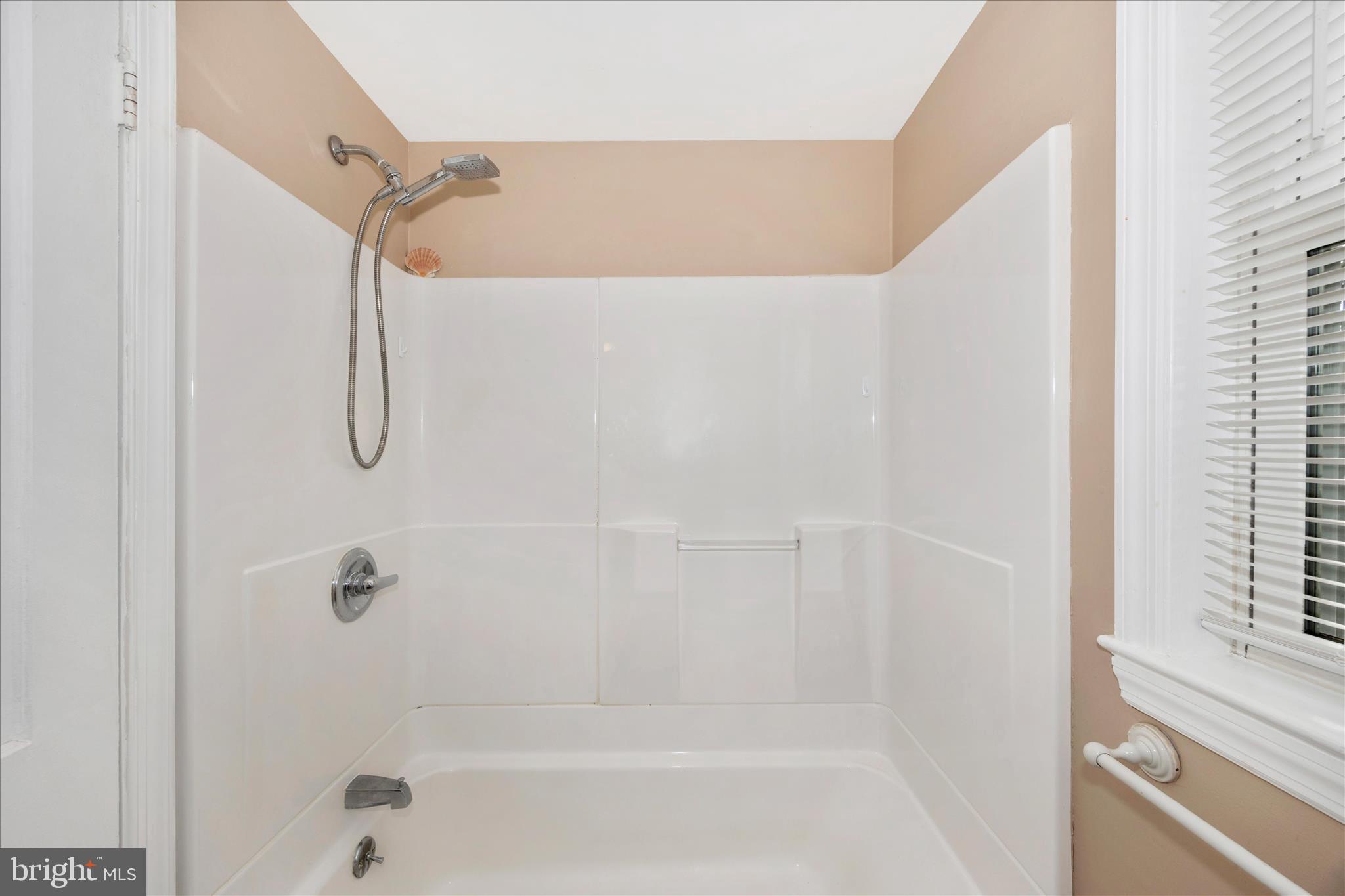 25628 Ridge Road Damascus, MD 20872 - Photo 24 of 42 OLIA5369