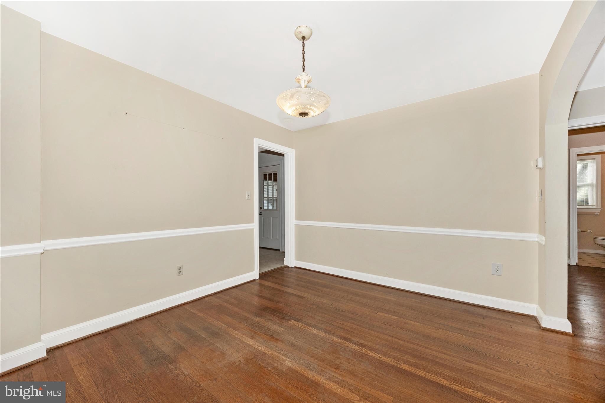 25628 Ridge Road Damascus, MD 20872 - Photo 10 of 42 OLIA5338