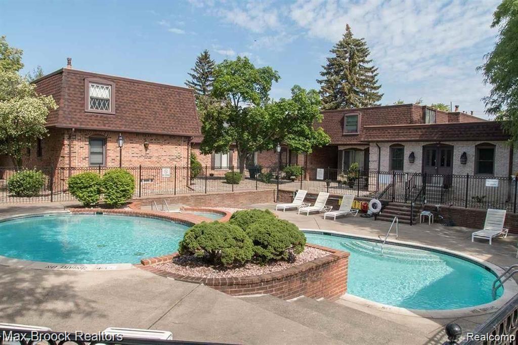 5005 Crooks Road, Unit 34 Royal Oak, MI 48073 - Photo 26 of 29