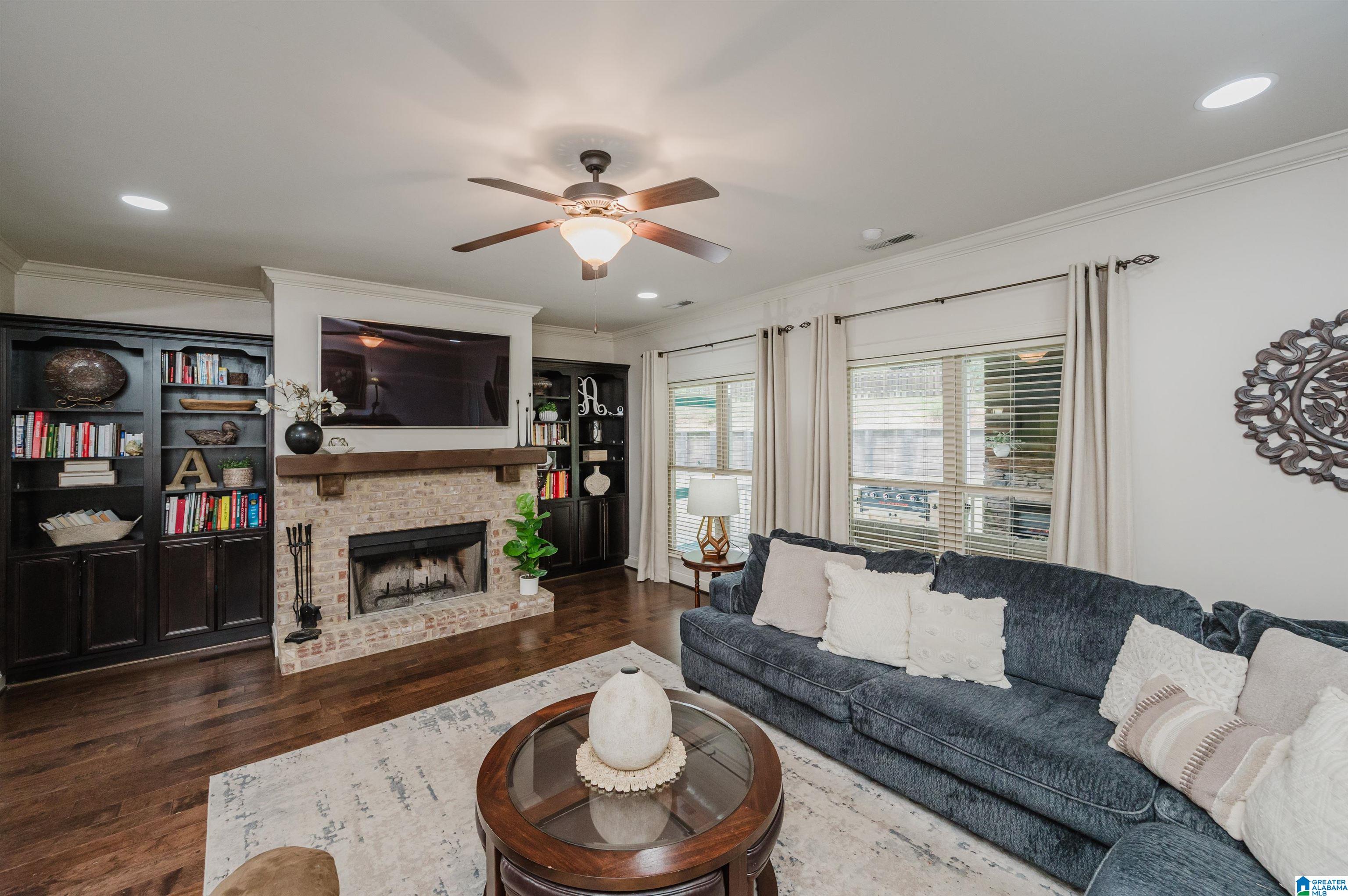 227 Dunrobin Cove Pelham, AL 35124 - Photo 8 of 54