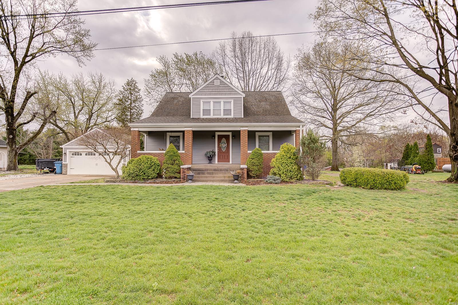 7354 Pin Oak Road Edwardsville, IL 62025 - Photo 1 of 59